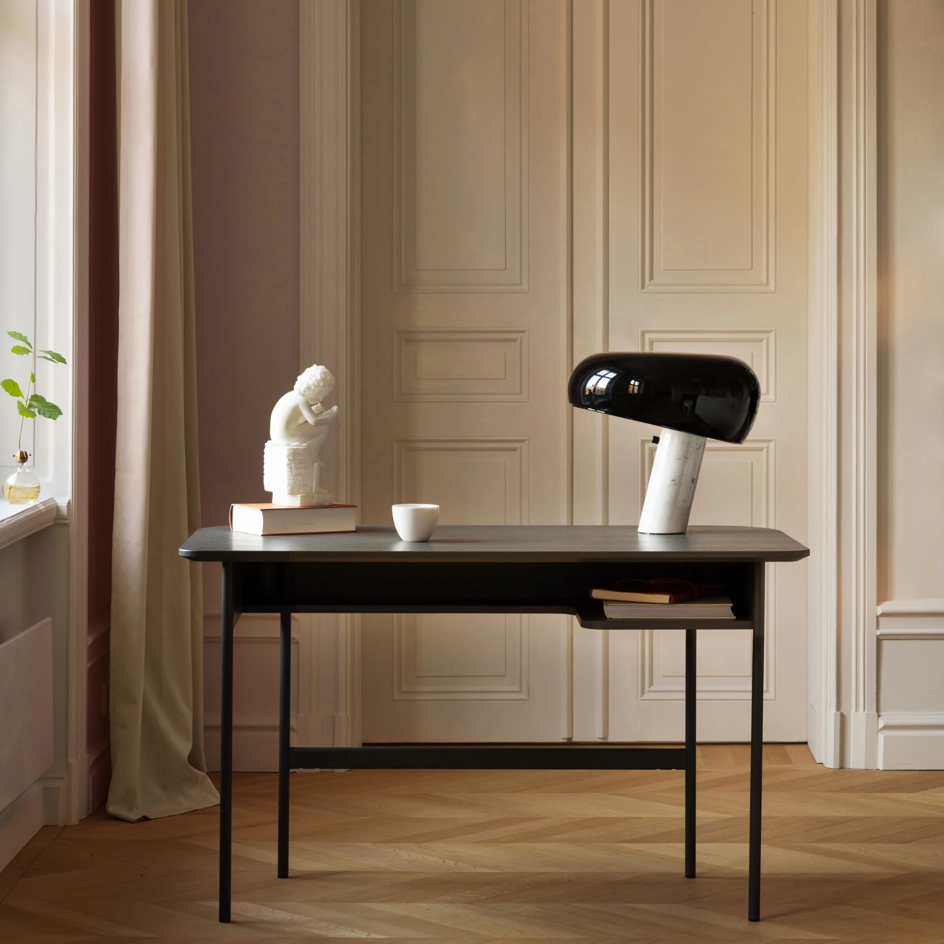 Luna Desk